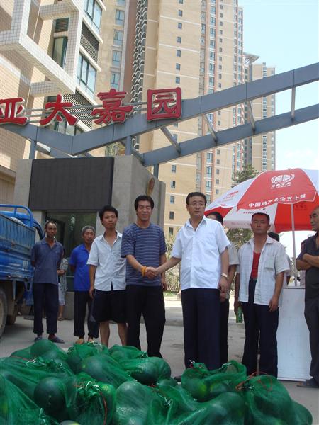 拉斯維加斯游戲3499股份公司“迎酷暑送清涼”慰問各工程項目一線建設者