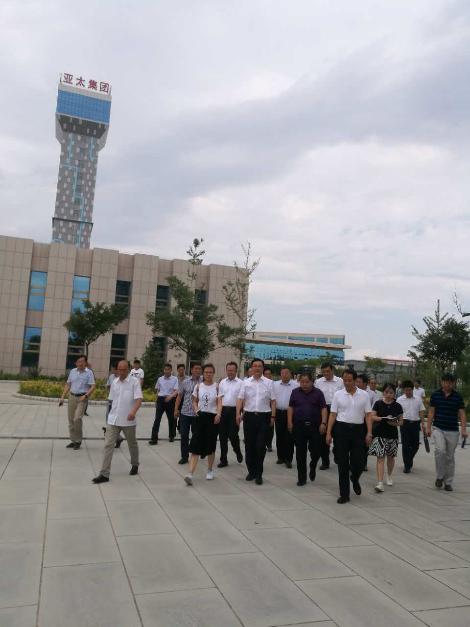 國務院第十八督查組一行參觀考察蘭州新區拉斯維加斯游戲3499伊士頓電梯廠