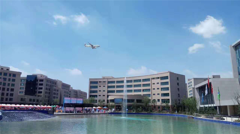 創建文明城市構建和諧社會緣聚新區拉斯維加斯游戲3499總部基地萬人歡樂頌7月29日盛大舉行