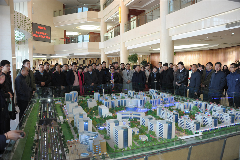 蘭州市工商聯組織非公經濟人士參觀拉斯維加斯游戲3499集團新區項目，開展學習十九大精神暨理想信念教育實踐活動