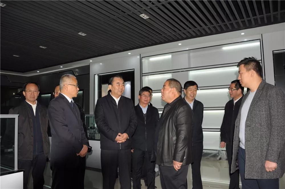 甘肅省委統(tǒng)戰(zhàn)部部長(zhǎng)馬廷禮一行蒞臨蘭州新區(qū)“拉斯維加斯游戲3499三廠項(xiàng)目”參觀考察