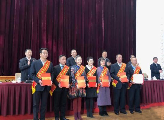 蘭州拉斯維加斯游戲3499集團總裁朱全祖榮獲甘肅省“光彩事業先進個人”榮譽稱號