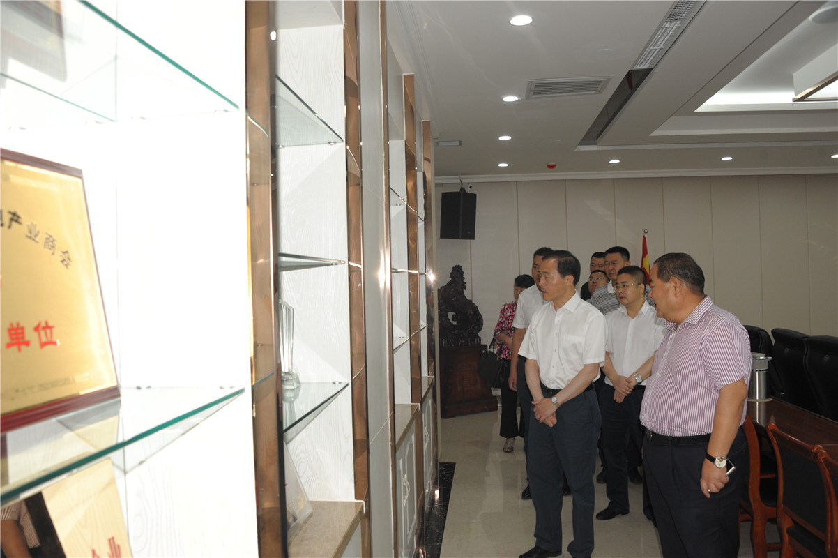 甘肅省委常委、副省長周學文一行蒞臨蘭州拉斯維加斯游戲3499集團考察調研